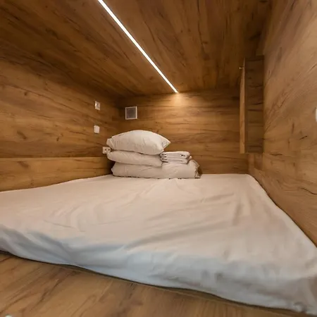 Expo Capsule * Praga